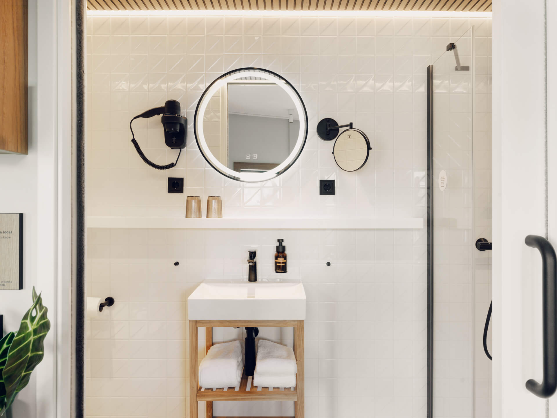 https://preferred.nl/wp-content/uploads/2026/05/Townhouse-Hotel-Den-Haag-Room-Bathroom-19136.jpeg